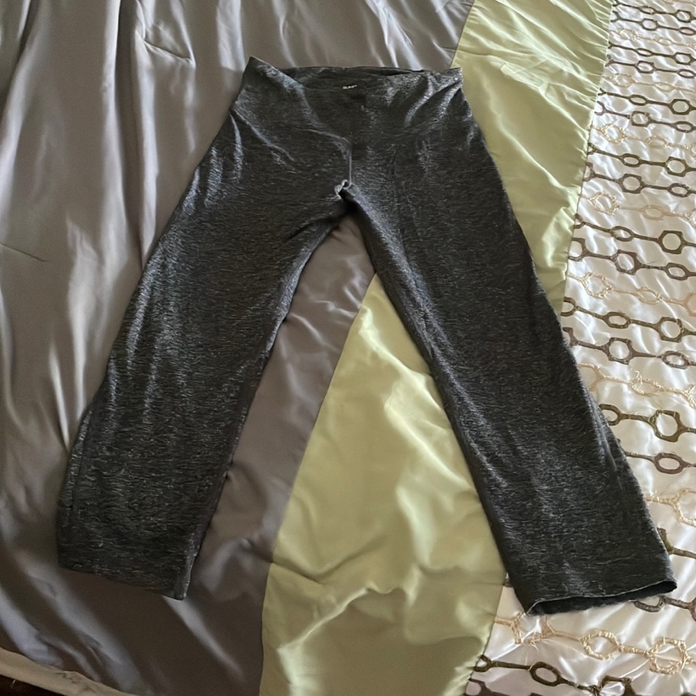 Gray old navy active capri pants